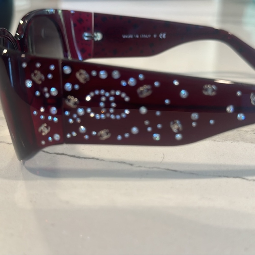 🍒CHANEL SWAROVSKI SUNGLASSES  WITH CRYSTAL - Picture 3 of 10